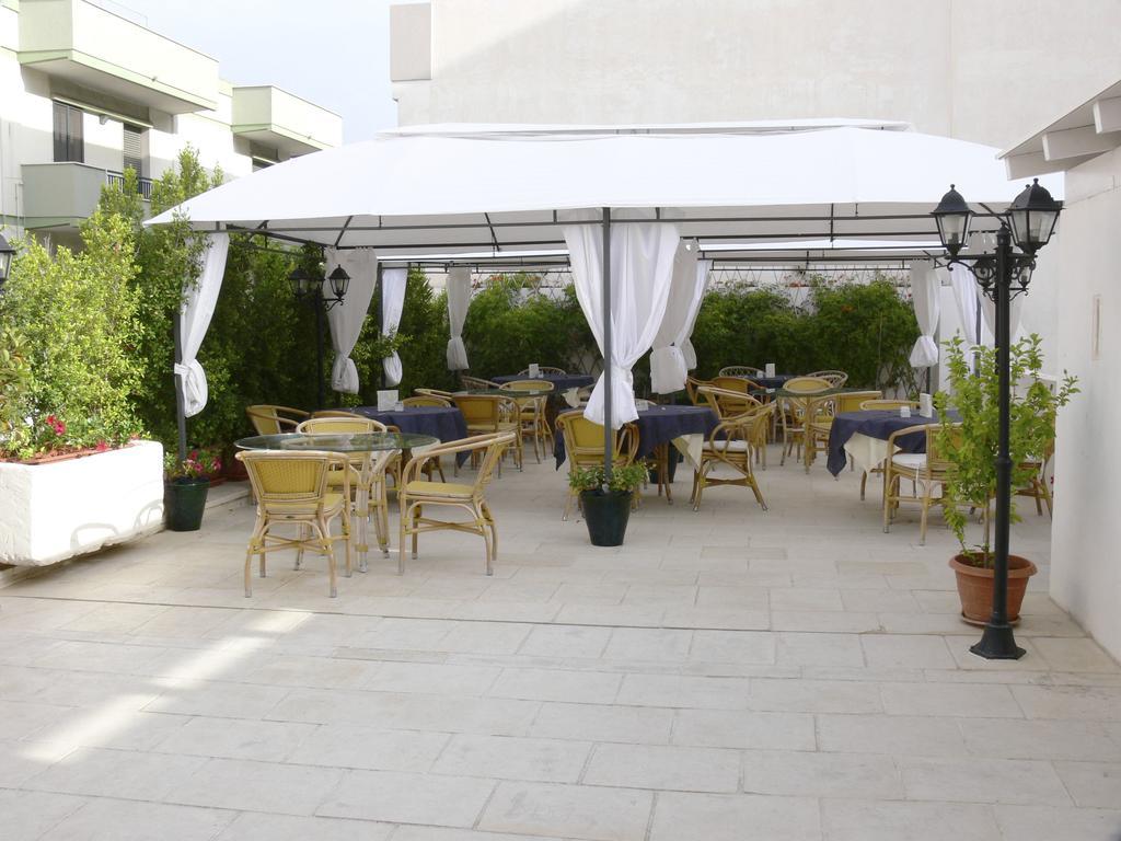 Relais Carlo V - Palazzo Storico Bed and Breakfast Gallipoli Buitenkant foto