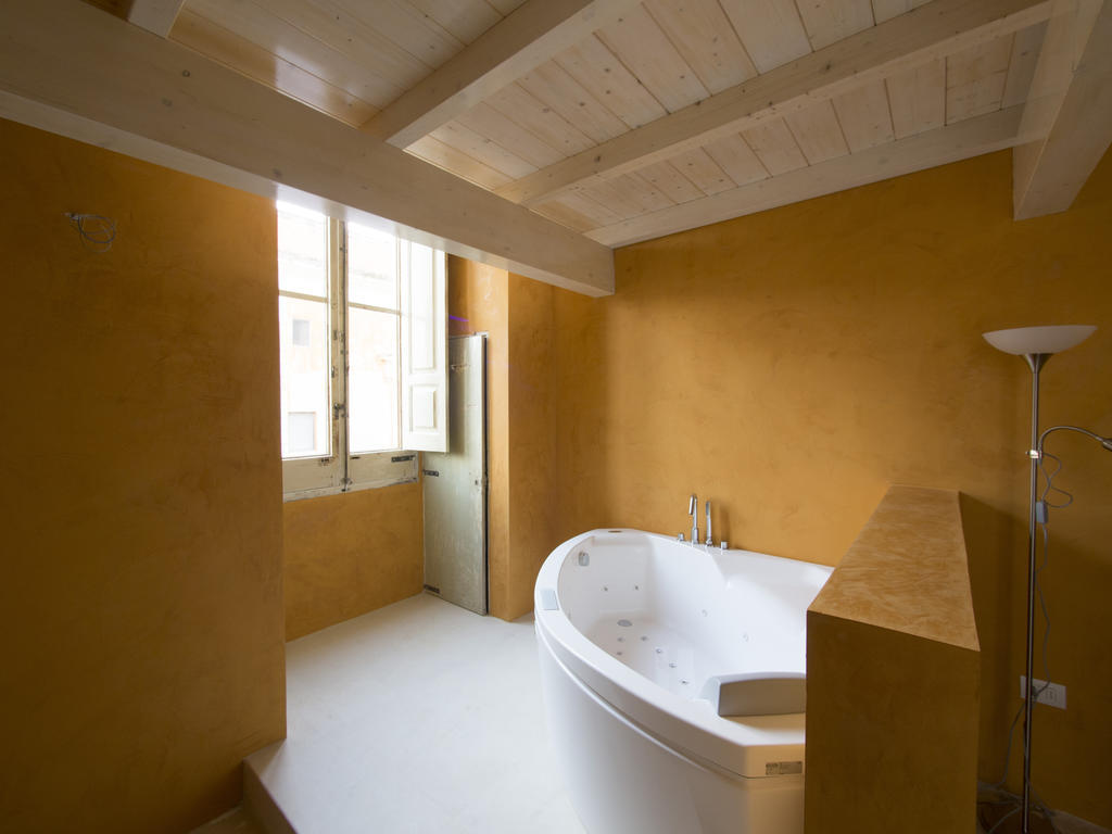 Relais Carlo V - Palazzo Storico Bed and Breakfast Gallipoli Kamer foto