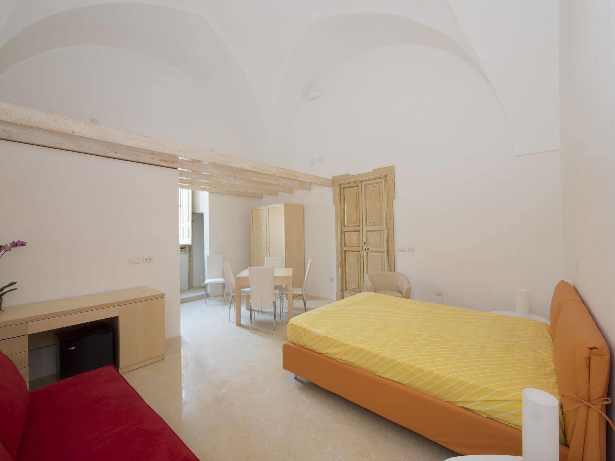 Relais Carlo V - Palazzo Storico Bed and Breakfast Gallipoli Buitenkant foto