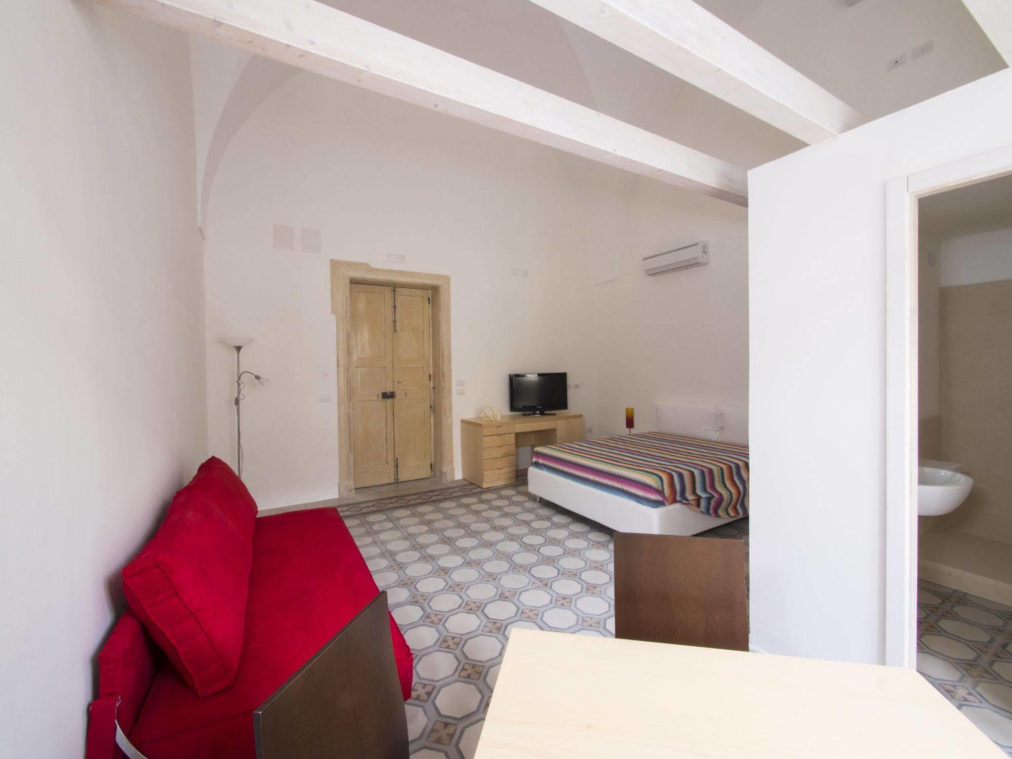 Relais Carlo V - Palazzo Storico Bed and Breakfast Gallipoli Buitenkant foto